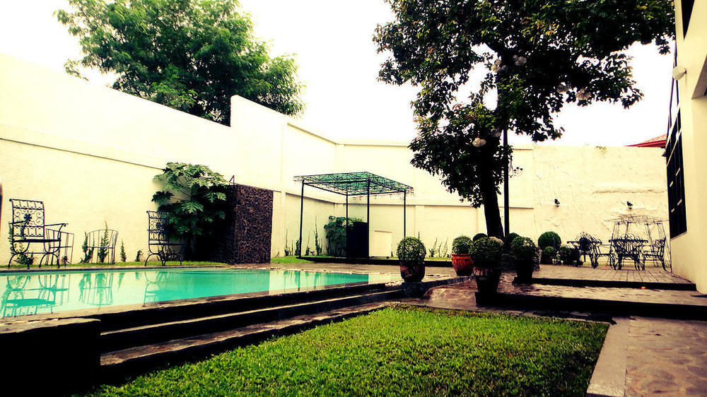 Purple Tree Bed & Breakfast Paranaque City Ngoại thất bức ảnh