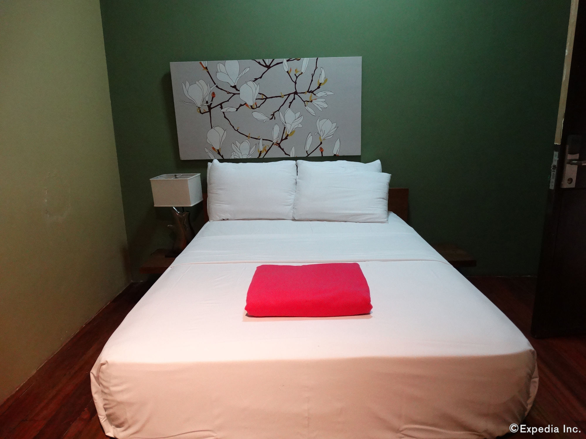 Purple Tree Bed & Breakfast Paranaque City Ngoại thất bức ảnh