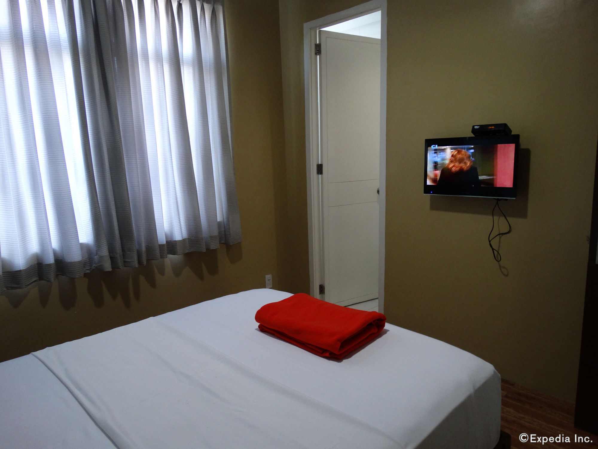 Purple Tree Bed & Breakfast Paranaque City Ngoại thất bức ảnh