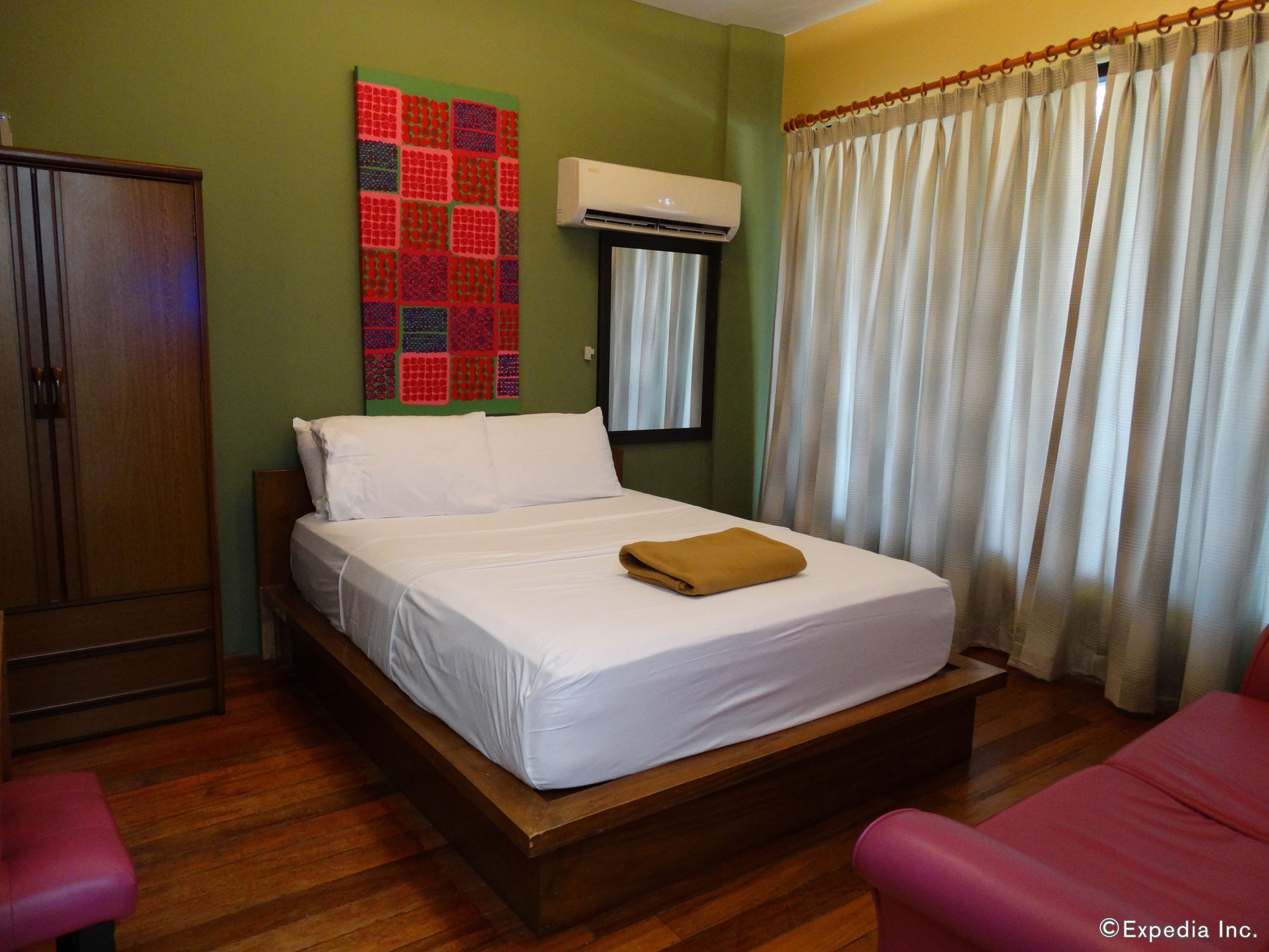 Purple Tree Bed & Breakfast Paranaque City Ngoại thất bức ảnh