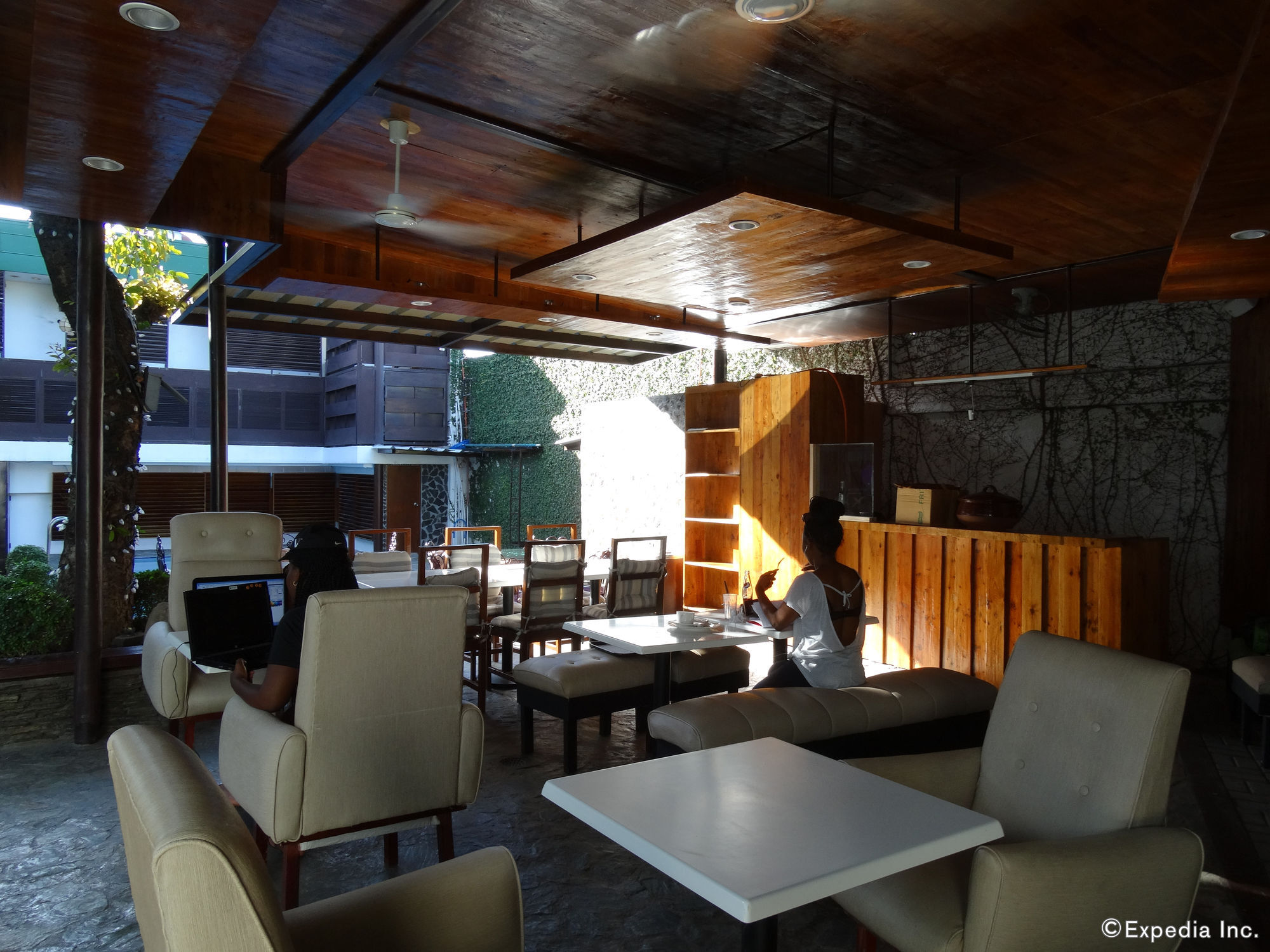 Purple Tree Bed & Breakfast Paranaque City Ngoại thất bức ảnh